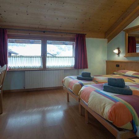 La Grolla Rooms & Apartments Livigno Bagian luar foto